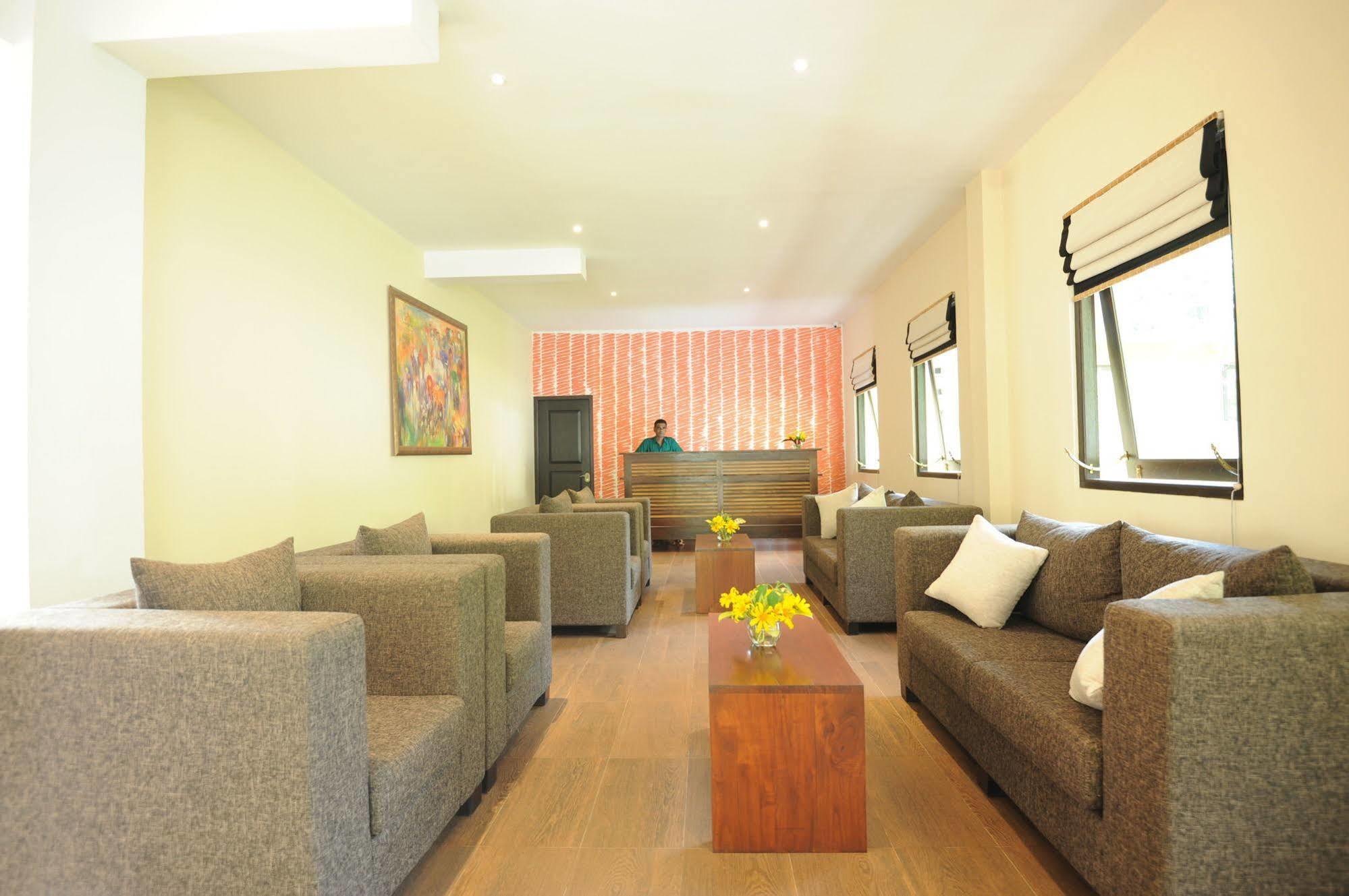Melheim Kandy Villas Eksteriør billede