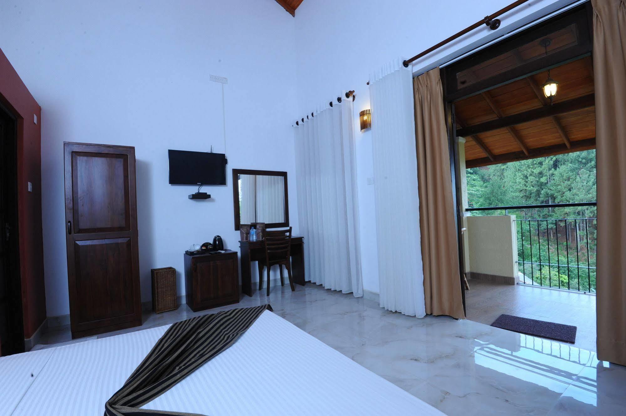 Melheim Kandy Villas Eksteriør billede