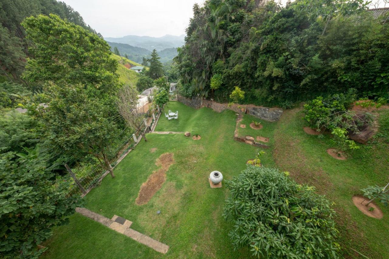 Melheim Kandy Villas Eksteriør billede