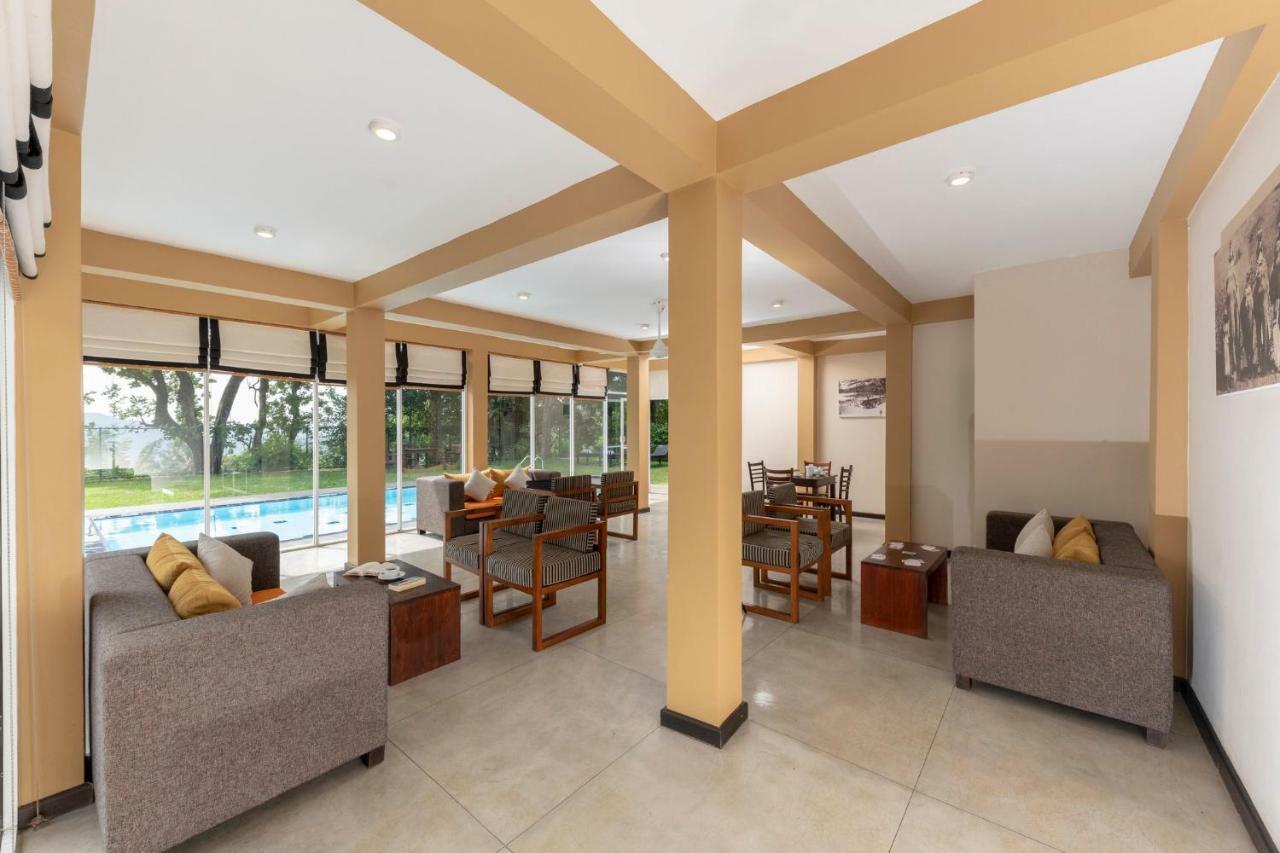 Melheim Kandy Villas Eksteriør billede
