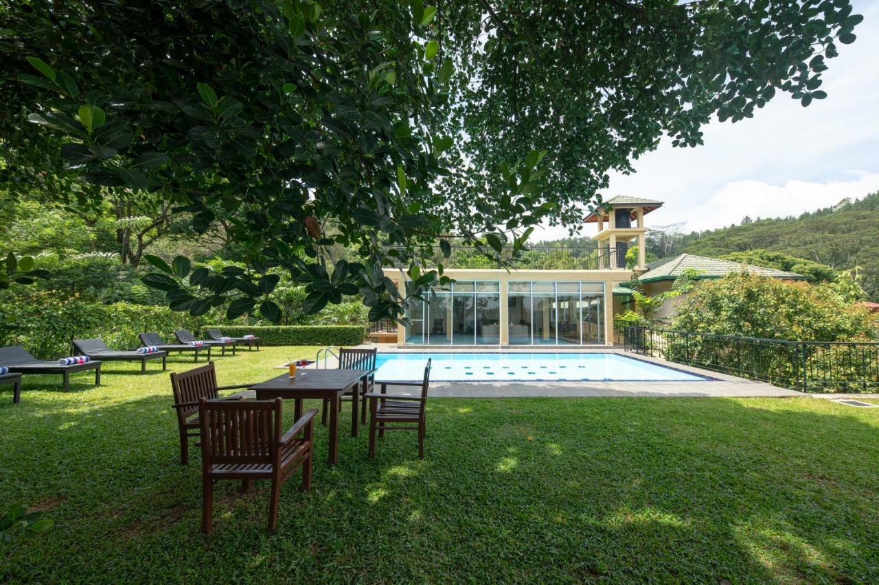 Melheim Kandy Villas Eksteriør billede